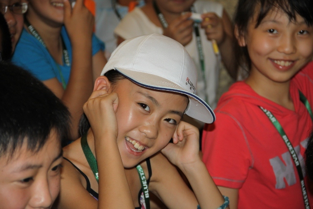   参加第21届蓝星国际夏令营孩子们的开心瞬间
